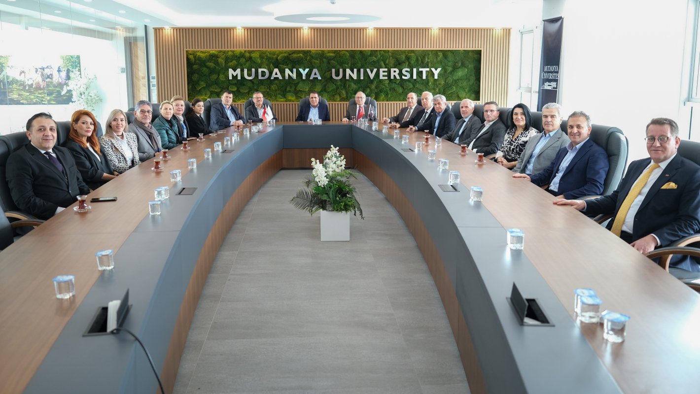 Faik Çelik Mudanya Üniversitesinde Gençlerle Tecrübelerini Paylaştı