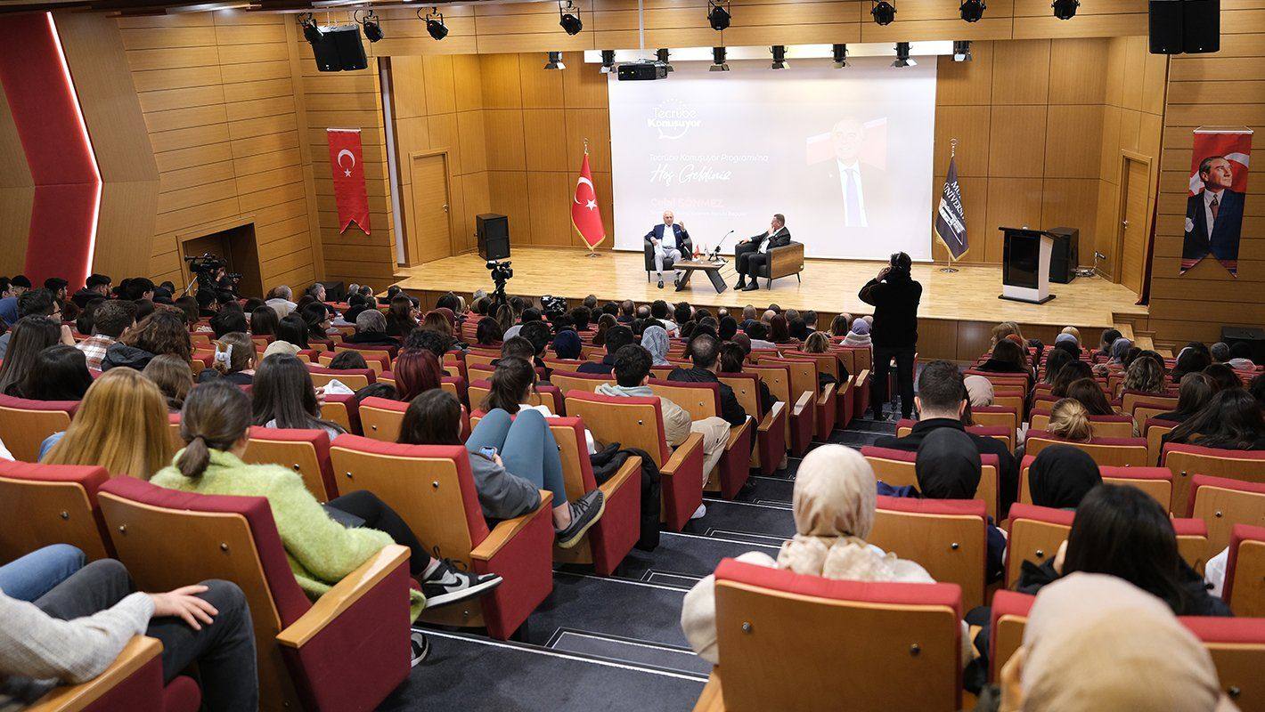 Celal Sönmez Mudanya Üniversitesinde Öğrencilerle Buluştu