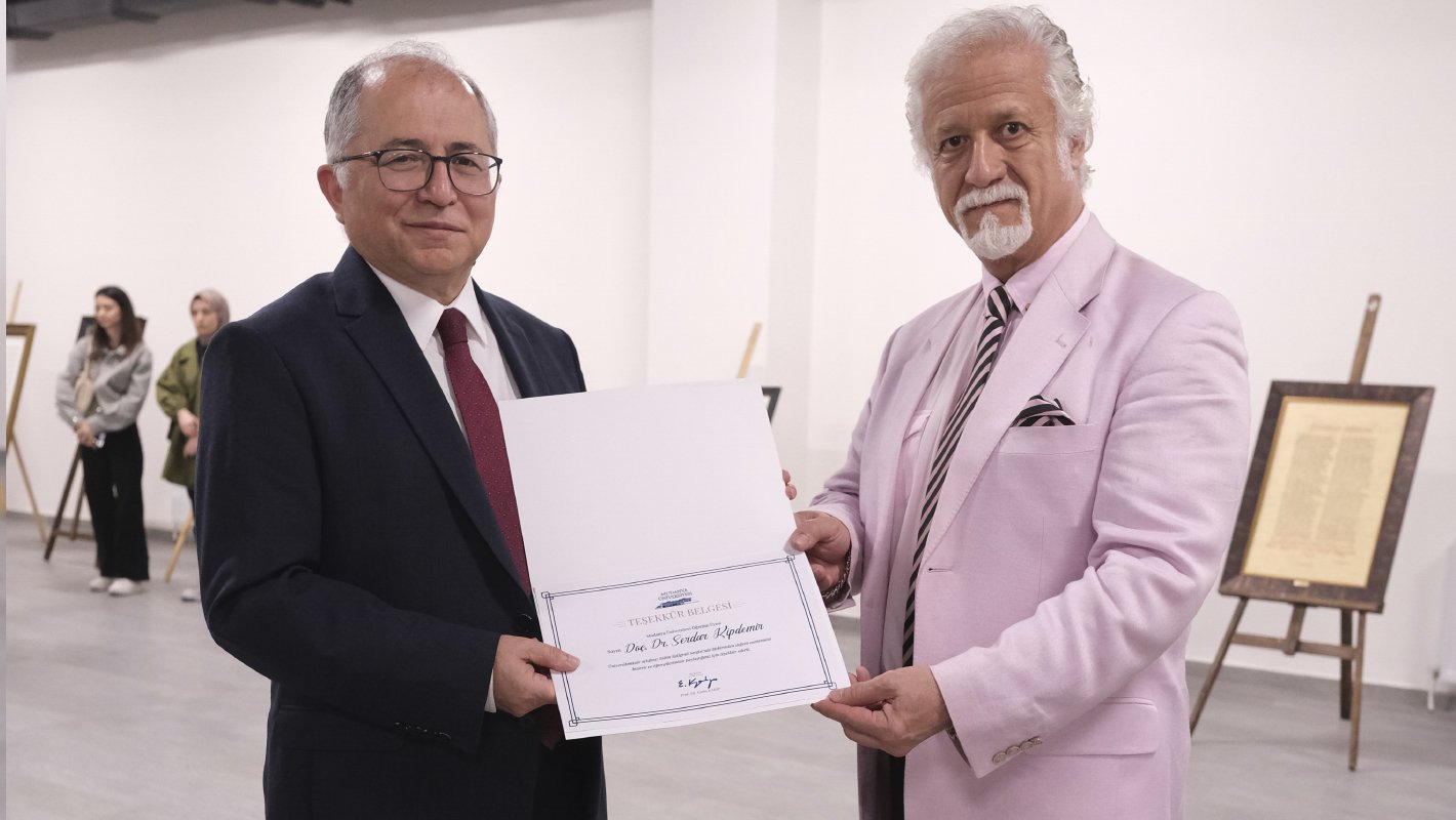 Doç. Dr. Kipdemir’in ‘Ritim Kaligrafi Sergisi’ Açıldı