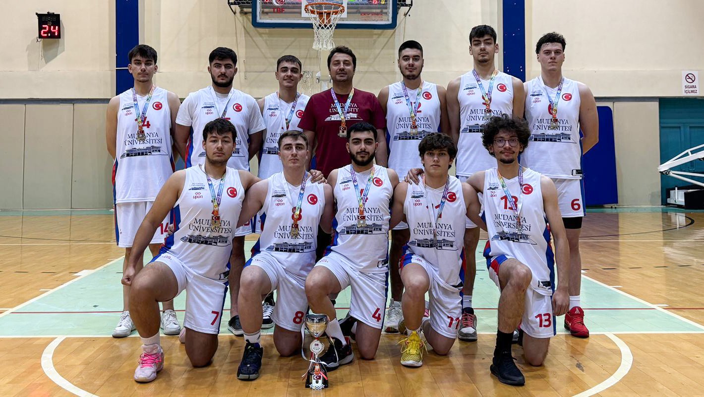 ERKEK BASKETBOL TAKIMIMIZ İLK TURNUVASINDAN MADALYAYLA DÖNDÜ