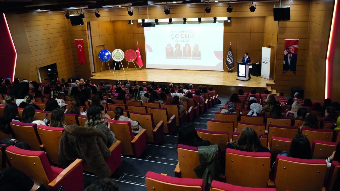 Yeni Dünyada Çocuk Olmak Semineri Gerçekleştirildi