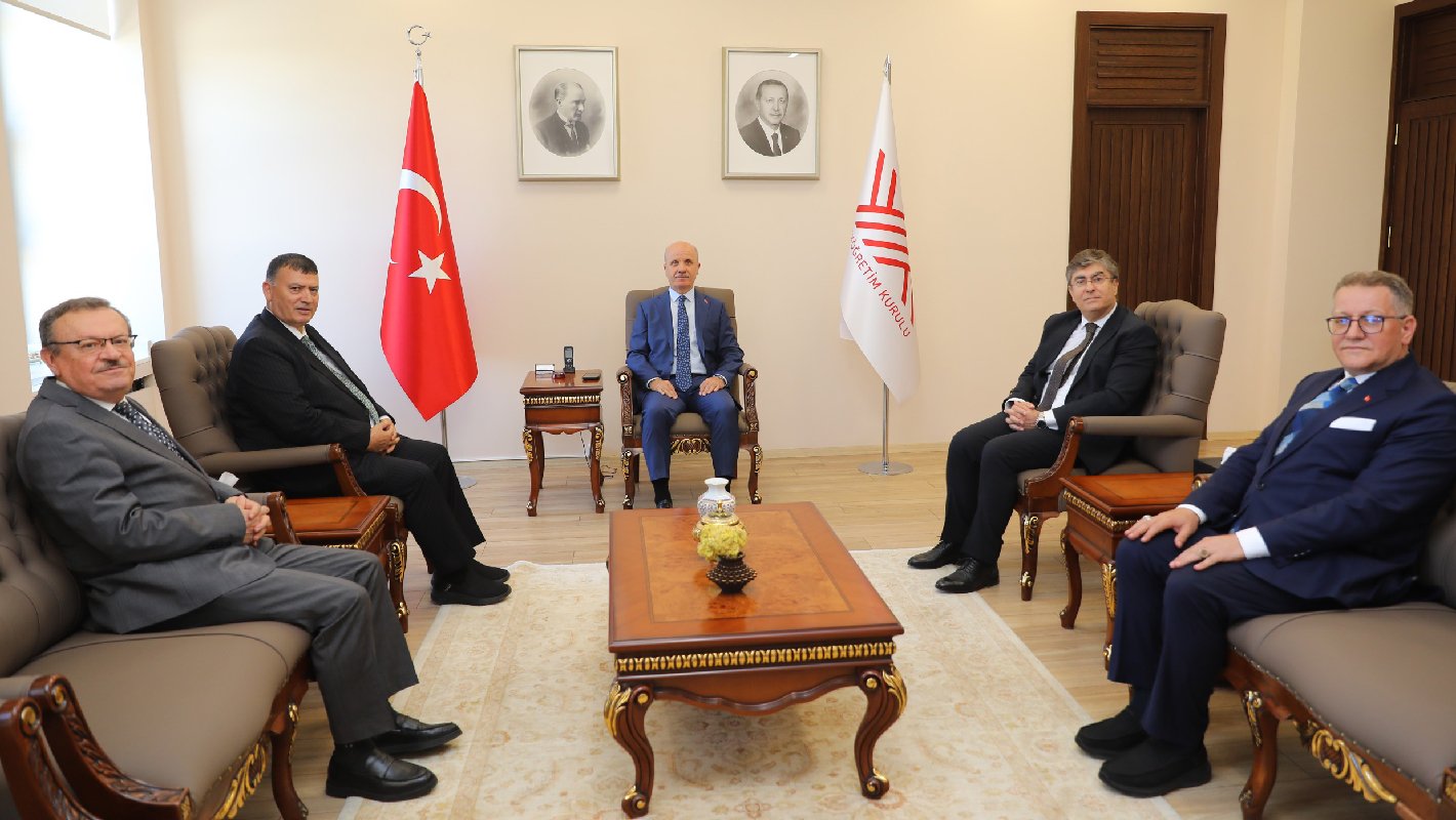 MUDANYA ÜNİVERSİTESİ YÖNETİMİNDEN YÖK BAŞKANI PROF. DR. EROL ÖZVAR’A ZİYARET