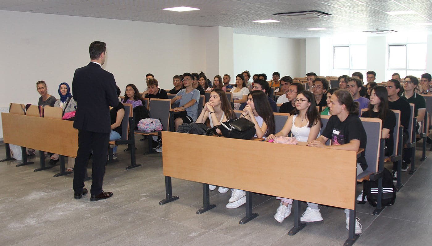 Bursa Erkek Lisesi Kampüsü Öğrencileri Üniversitemizde