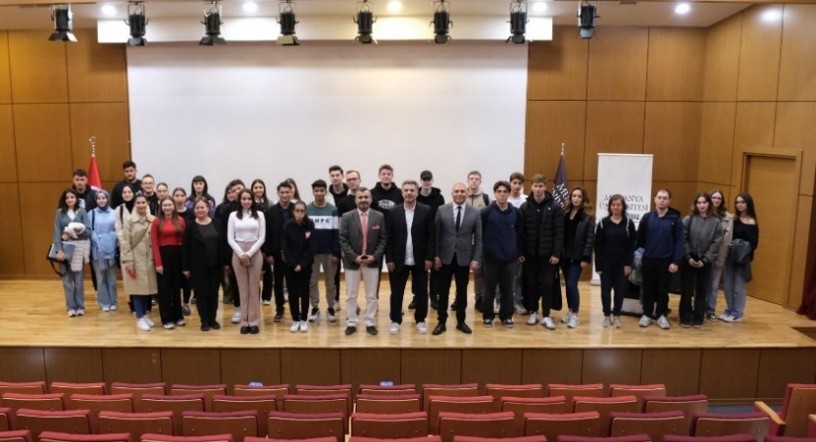 Dijitalleşme ve Kariyer Planlaması Konulu Söyleşi Gerçekleştirildi