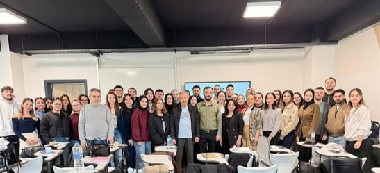 Protez Eğitiminde Klinik Deneyim ve Gerçek Yaşam Buluşması