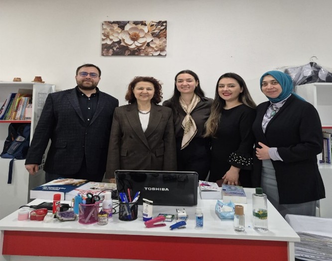 Klinikte Çocuk Sağlığı Hemşiresi Olmak ve Hemşirenin Sorumlulukları